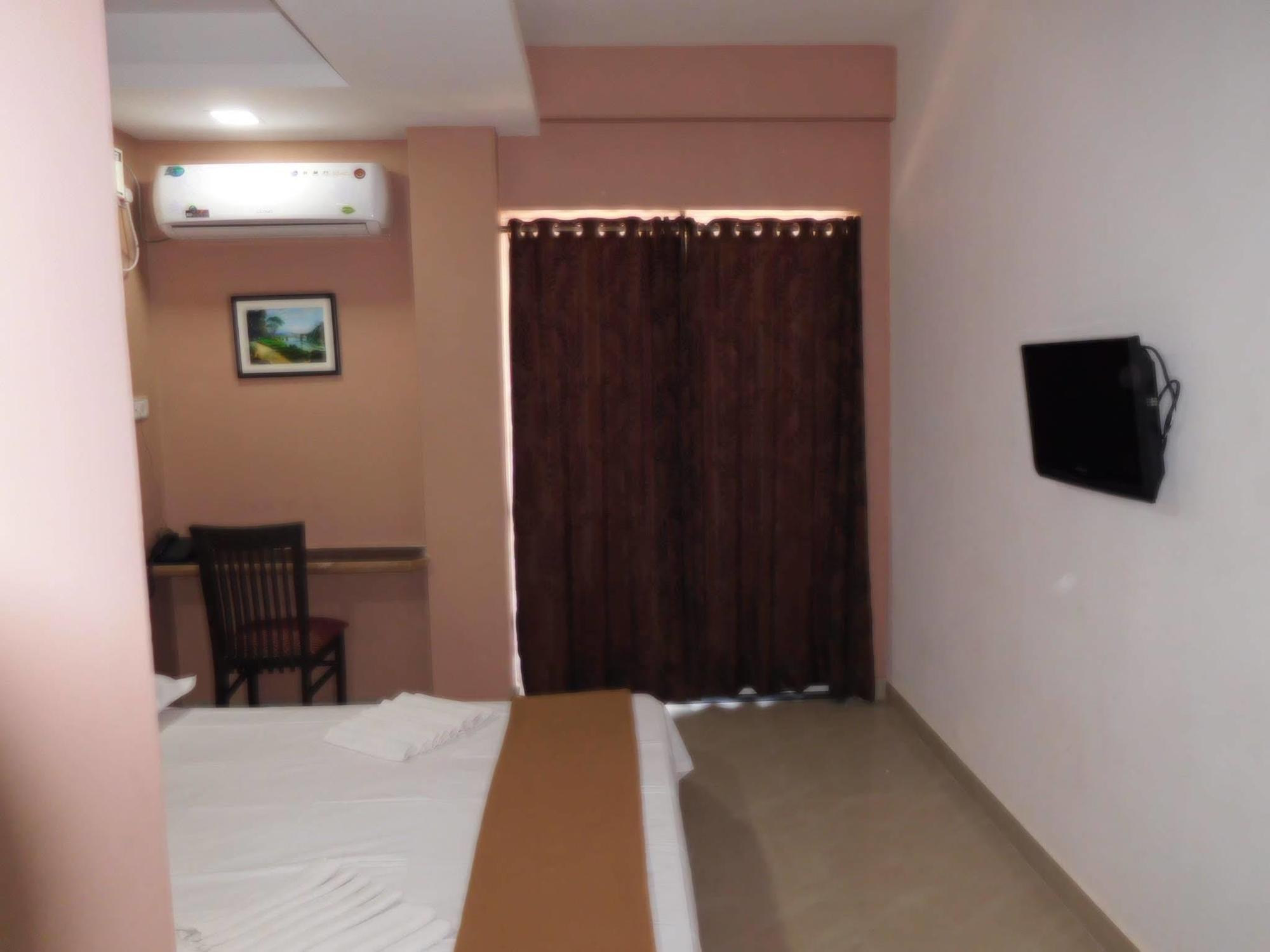 Oyo 9913 Nova De Goa Hotel Panaji Eksteriør billede